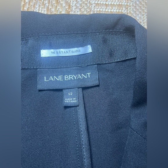 Lane Bryant Women's Black "The Bryant Blazer," Size 12,Button Closure - Picture 8 of 10